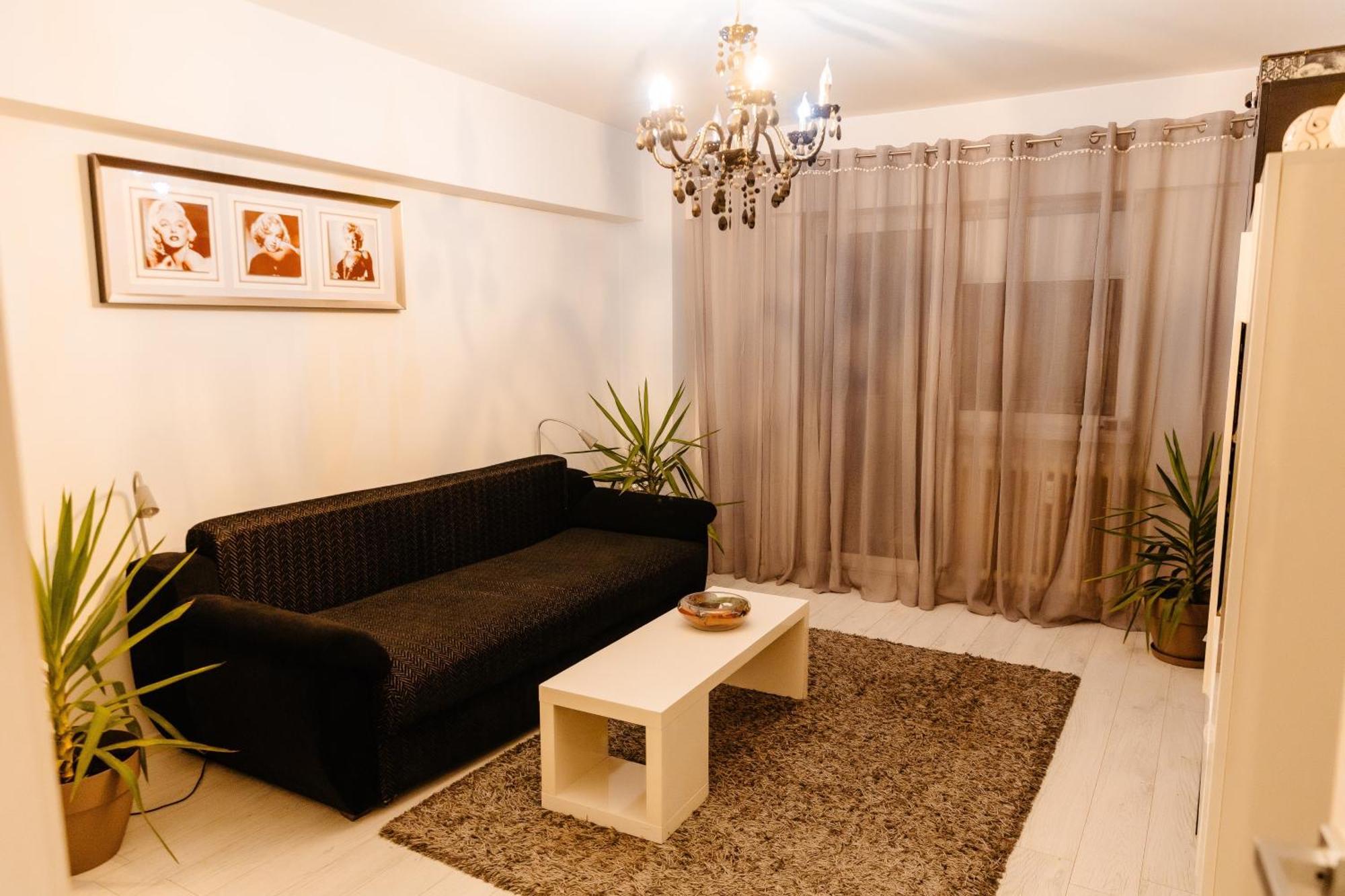 Glamour Ultracentral Крайова Экстерьер фото